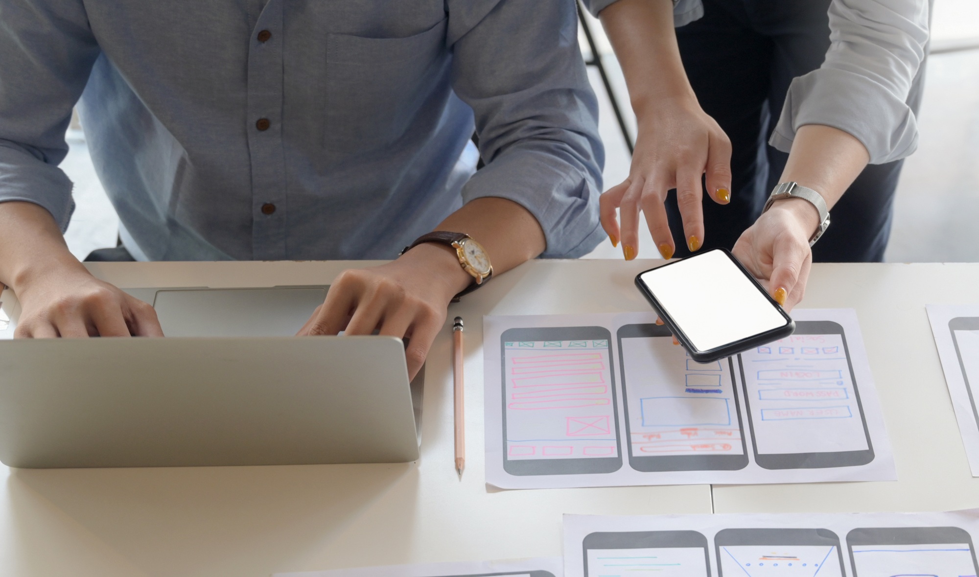 The application design team consulted the design guidelines from the smartphone.